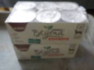 24 Cans Purina Beyond Cat Food...