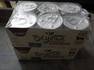24 Cans Purina Beyond Cat Food...