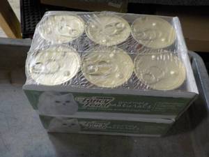 24 Cans Purina Fancy Feast Cat Food...