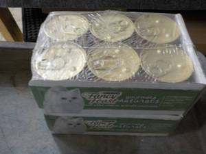 24 Cans Purina Fancy Feast Cat Food...