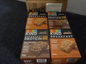 Case of 32 KIND Breakfast Protein B...