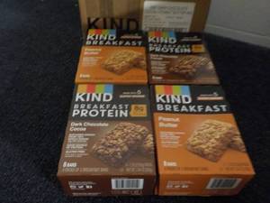 Case of 32 KIND Breakfast Protein B...