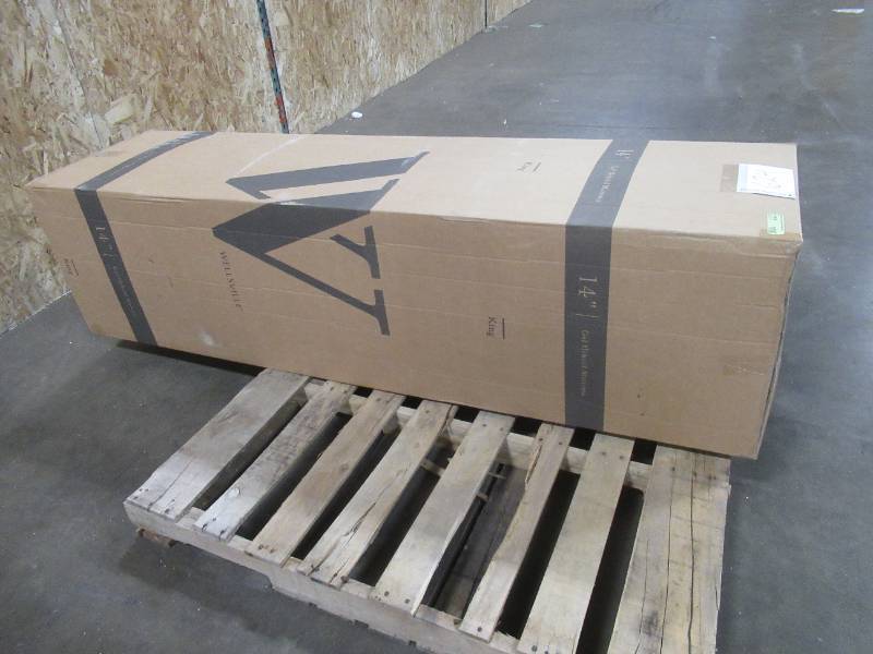 lot 624 image: Wellsville 14 Inch Gel Hybrid Mattress in King - New in Box