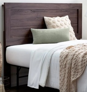 lot 215 image: Brookside Leah Rustic Mahogany Queen Classic Wood Headboard, BSQQ0608RMLHB. Unclaimed Freight.