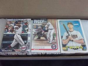 Approx. 600 MN Twins Baseball Cards Random Years & Makes