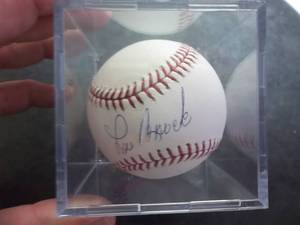 Baseball Icons ONYX Authenticated Signed Baseball With COA & Case (Lou Brock)