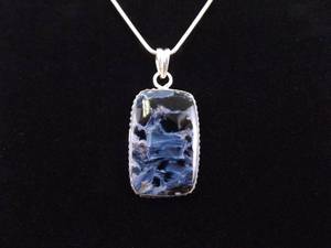 .925 Sterling Silver Deep Blue Sodalite Pendant Necklace