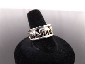 .925 Sterling Silver Elephant Ring Size 9