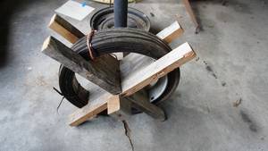 lot 148 image: 12 inch steel banding large amount for commercialindustrial use