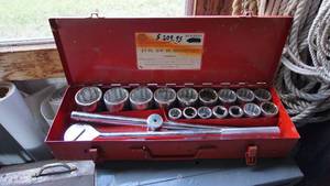 lot 150 image: Napa Evercraft 21 piece 34 inch drive socket set with Original case