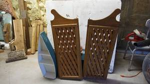 lot 186 image: Two vintage solid oak bar caf swing doors, Canoe boat DeCorr shelf