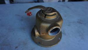 lot 191 image: Large water valve part