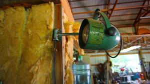lot 194 image: Funky chunky KELLEY Loading Light green utility shop lightadjustable and WORKS