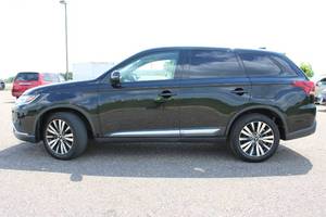 2019 Mitsubishi Outlander SE - 37,876 MILES