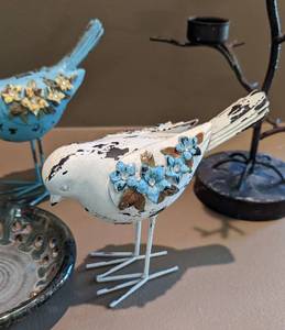 Pretty Bird Decor