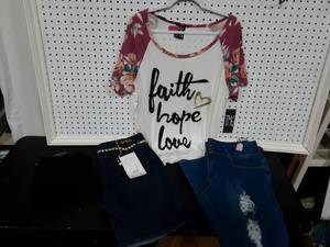 New Juniors Fashions Size 1516