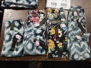 Lot Of Assorted Kids Size Leggings 4-Small. 3-Med, 6-Large
