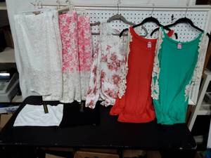 New Juniors Fashions Size Medium