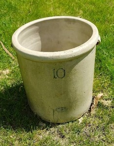 Red Wing 10 Gallon Crock