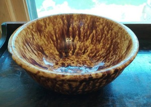 Vintage spongeware bowl