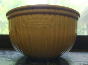 Vintage Gem Clay Forming Co. Bowl