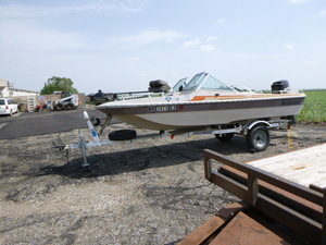 1985 Thundercraft Boat with 1985 EZLO Boat Trailer