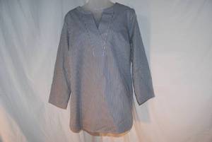lot 3 image: Talbots Shirt
