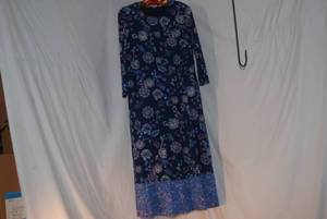 lot 19 image: Talbots Dress