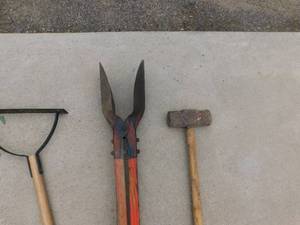 Long handle tool lot  x 4