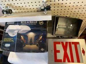 MISCELLANEOUS LIGHTING LOT