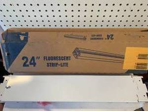 NEW 24 INCH FLUORESCENT STRIP LIGHT