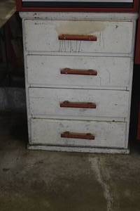 lot 34 image: White and red dresser with contents
