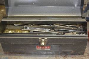 lot 35 image: toolbox with contents