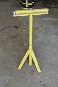 lot 52 image: Roller Stand