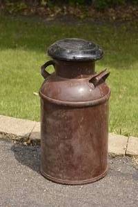 lot 75 image: milk can