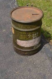 lot 78 image: 1950s surplus container