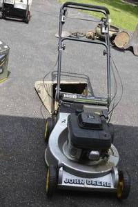 lot 81 image: John Deere Push Mower