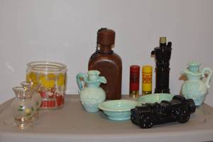 lot 216 image: Avon and other Collectibles