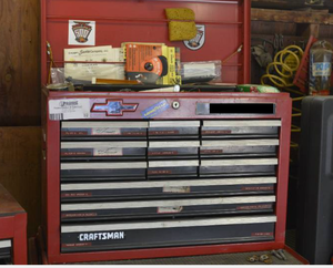 lot 32 image: Craftsman upper toolbox with contents