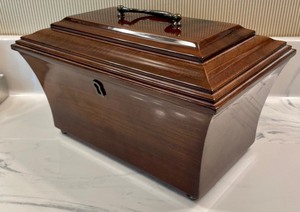 lot 64 image: Korean Jewelry Box