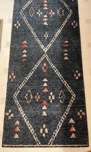 lot 59 image: Remarkable Runner
