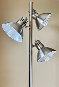 lot 83 image: Stunning Silver Tone Three Arm Floor Lamp