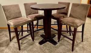 lot 98 image: Pub Table with 4 Microsuede Stools