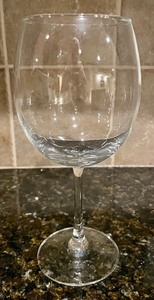 lot 111 image: 12 Threshold Stemmed Wine Glasses