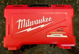 lot 122 image: Garage Goodies