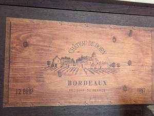lot 14 image: Decorative Wall Sign and Candleholders