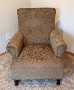 lot 17 image: Khaki Green Room and Board Upholstered Armchair
