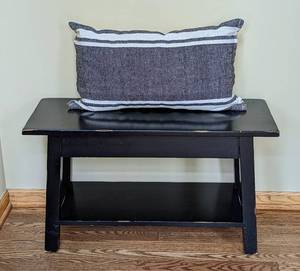lot 19 image: Pottery Barn Black Entryway Bench and Accent Pillow