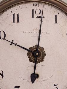lot 130 image: Decorative Wall Clock