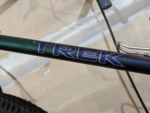 lot 135 image: Trek 930 Singletrack Bicycle